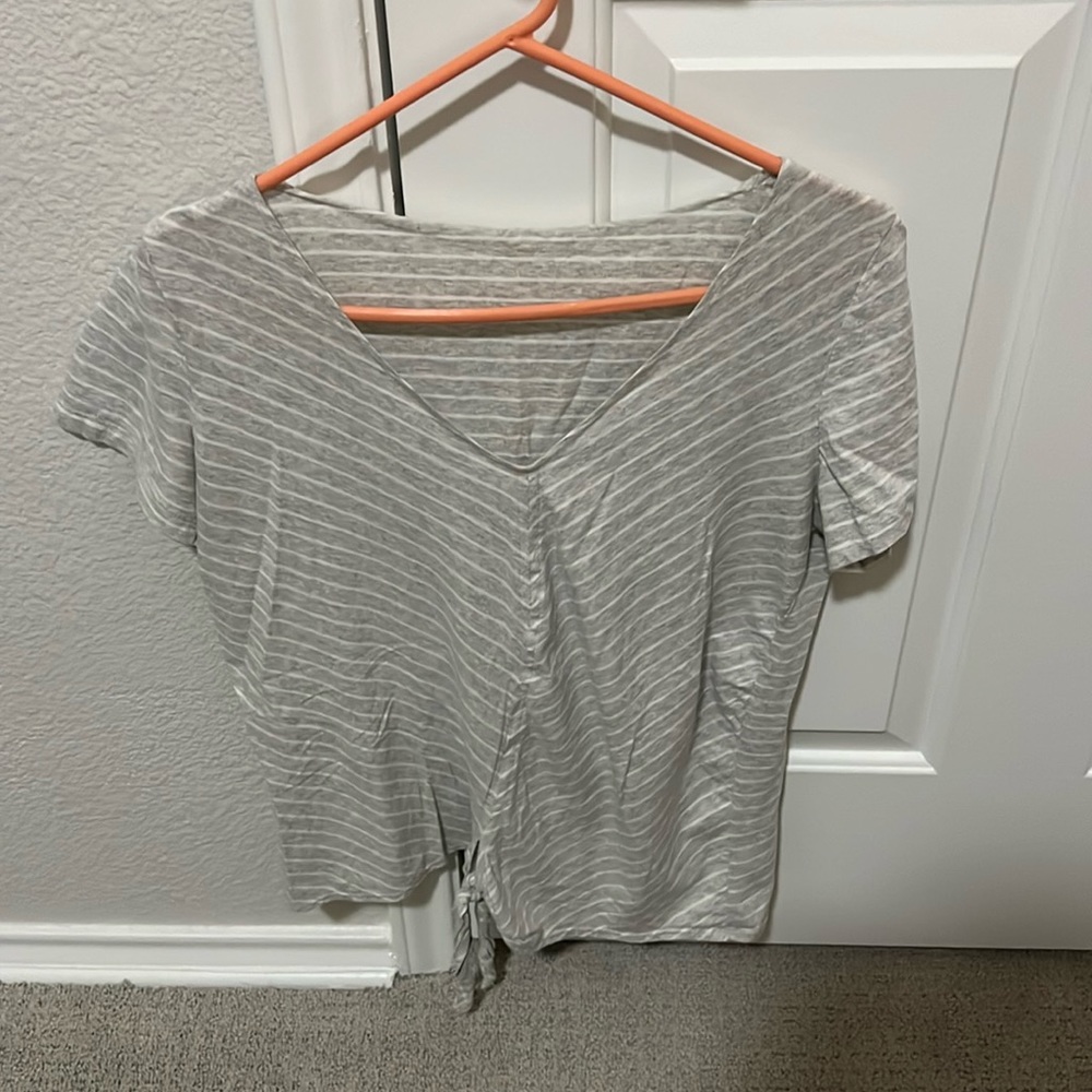 Light grey striped short sleeve shirt